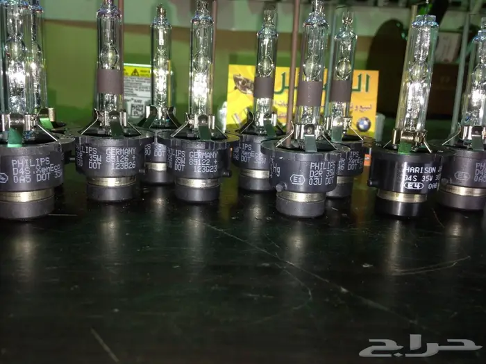 جميع انواع  الزينون لمبات اصليه لجميع انواع السيارات وعدسات 3