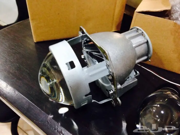 زينون محولات اصلي ولمبات ليد وعدسات لجميع السيارات 1