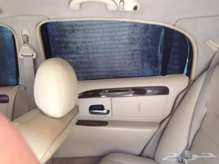 تظليل متحرك روعه جدا (ستائر) لجميع انواع السيارات  كما يوجد لدينا قطع غيار واكسسوارات للاكسبدشن والا 5