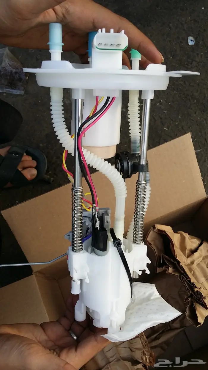 تظليل متحرك روعه جدا (ستائر) لجميع انواع السيارات  كما يوجد لدينا قطع غيار واكسسوارات للاكسبدشن والا 18