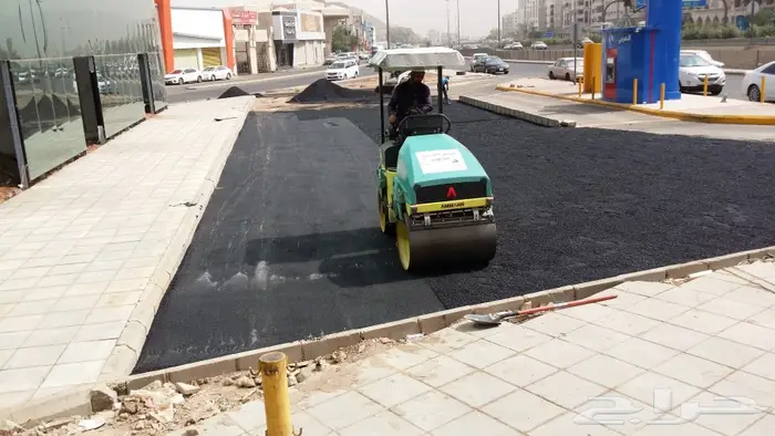 اسفلت متخصصون في أعمال زفلته بكامل المواصفات وباافضل الأسعار مع عمل ردميات  2