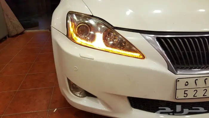 جميع انواع  الزينون لمبات اصليه لجميع انواع السيارات وعدسات 5