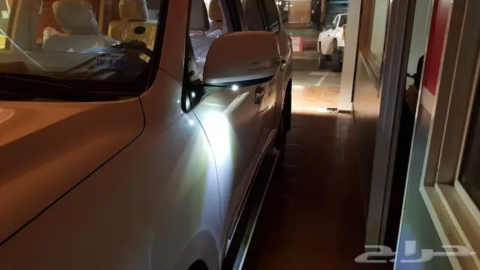 جميع انواع  الزينون لمبات اصليه لجميع انواع السيارات وعدسات 16