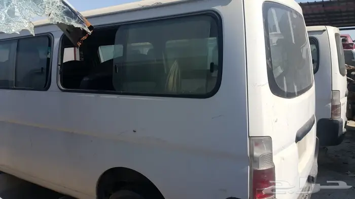 باص نيسان اورفان مصدوم ((قطع غيار فقط)) 1