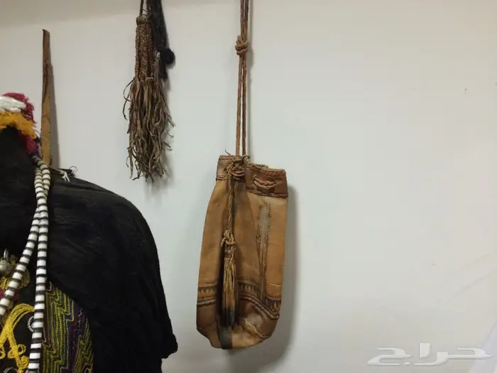 متحف تراثي كامل نادر للبيع اكثر من 255 قطعه 19