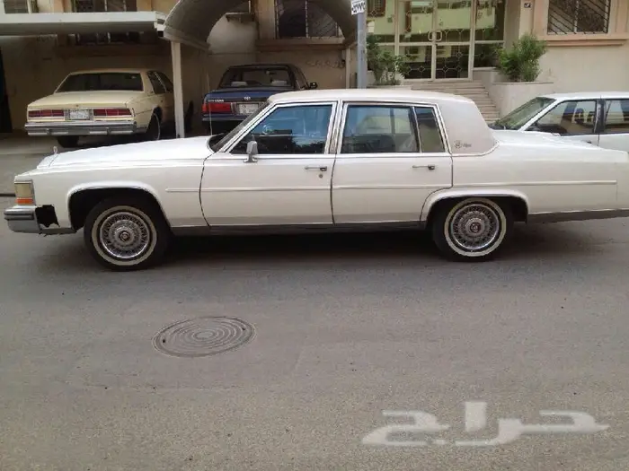 سيارات كلاسيكية تخزين لعشاقها 2