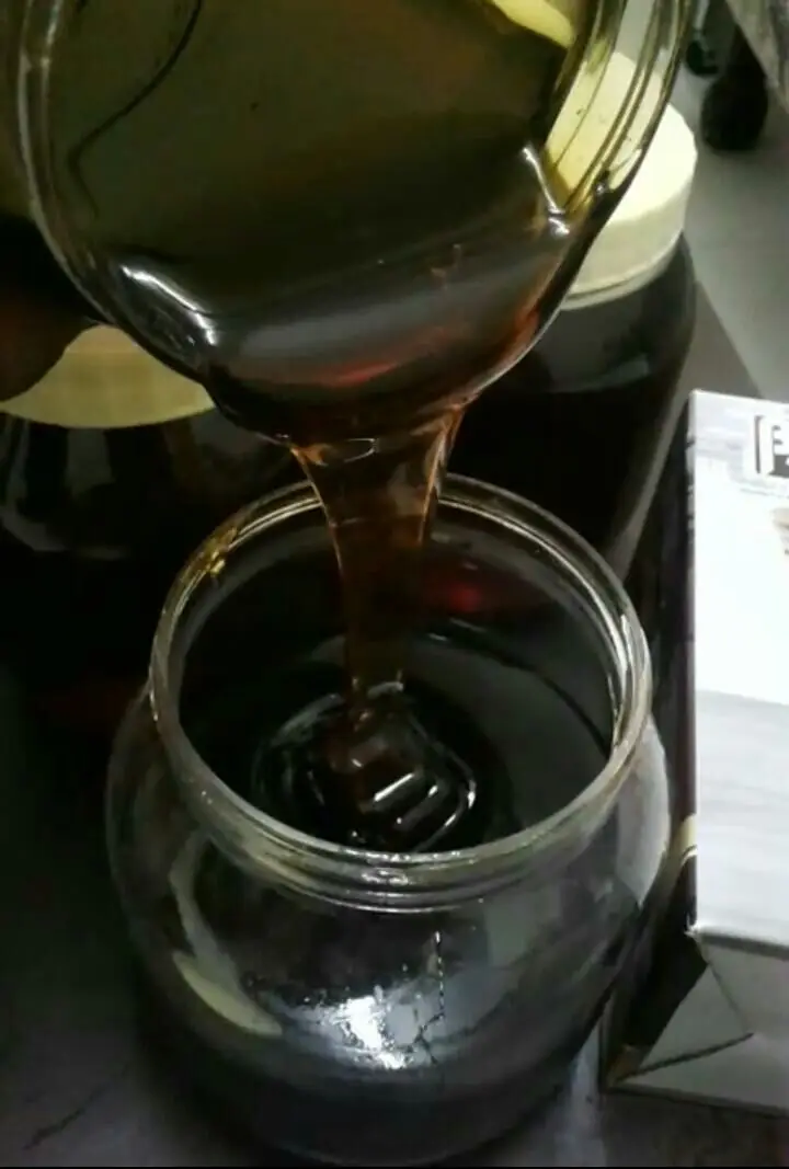 عسل  وشمع بلدي جنوبي مشرووط  (image 2)
