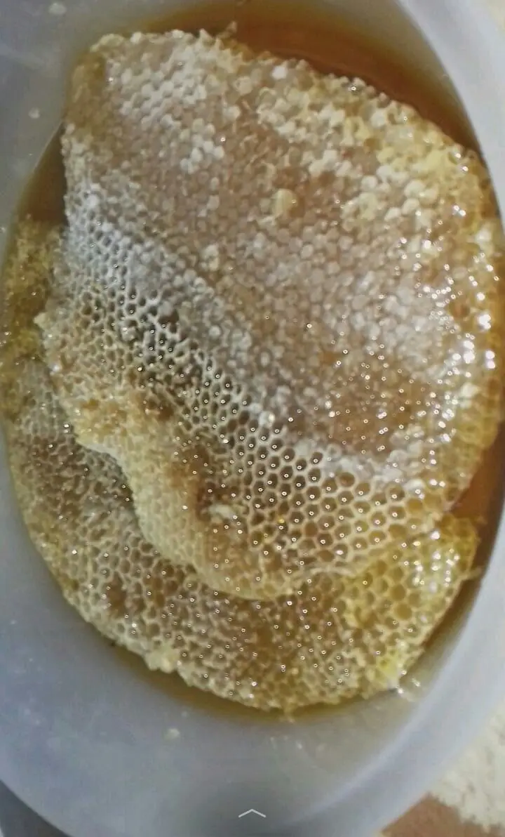 عسل  وشمع بلدي جنوبي مشرووط  (image 3)