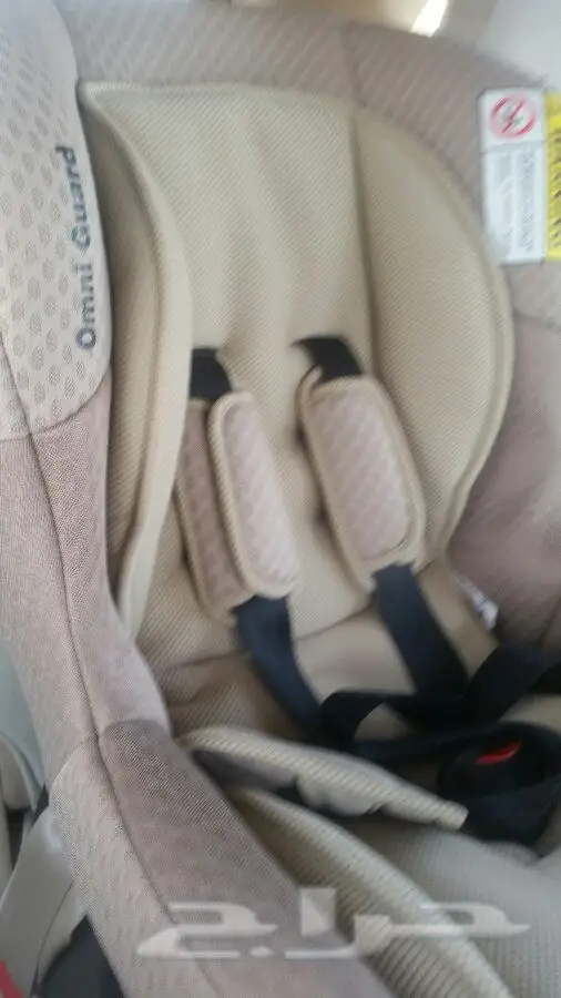 كرسي أطفال للسيارة - كالجديد!