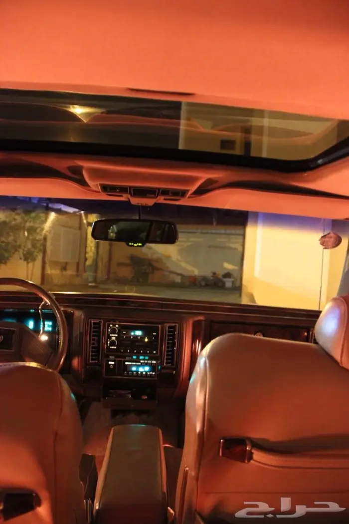 شاهدوا مجموعة سياراتنا الكلاسيكية بالموقع. 50