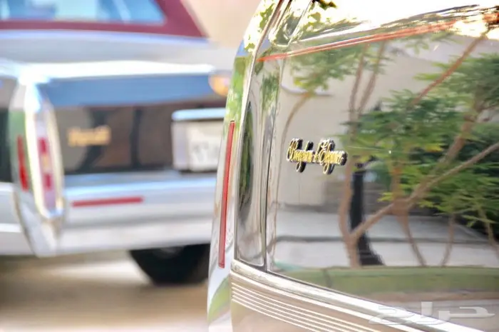 شاهدوا مجموعة سياراتنا الكلاسيكية بالموقع. 9