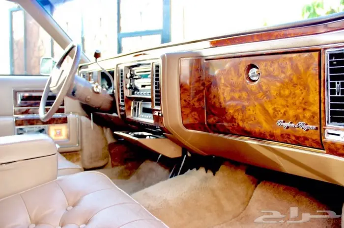 شاهدوا مجموعة سياراتنا الكلاسيكية بالموقع. 15