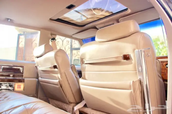 شاهدوا مجموعة سياراتنا الكلاسيكية بالموقع. 17