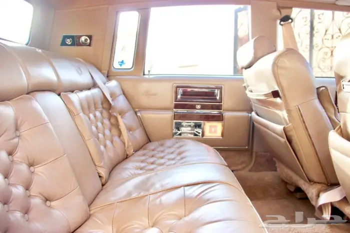 شاهدوا مجموعة سياراتنا الكلاسيكية بالموقع. 19