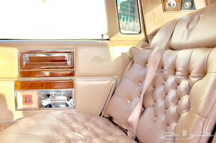 شاهدوا مجموعة سياراتنا الكلاسيكية بالموقع. 23