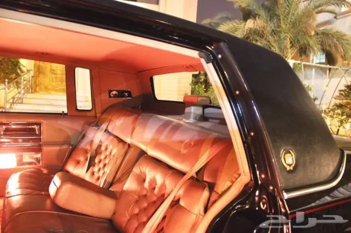 شاهدوا مجموعة سياراتنا الكلاسيكية بالموقع. 40