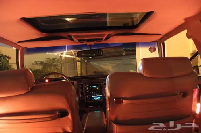 شاهدوا مجموعة سياراتنا الكلاسيكية بالموقع. 53