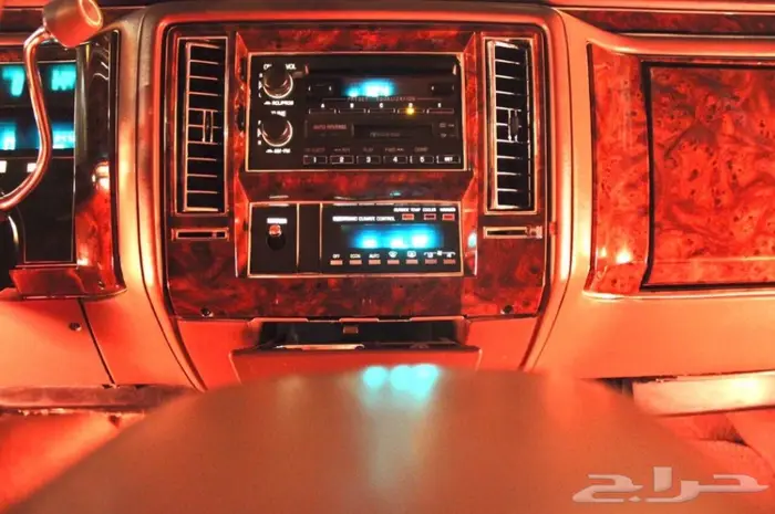 شاهدوا مجموعة سياراتنا الكلاسيكية بالموقع. 54