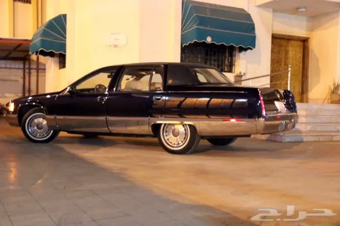 شاهدوا مجموعة سياراتنا الكلاسيكية بالموقع. 77