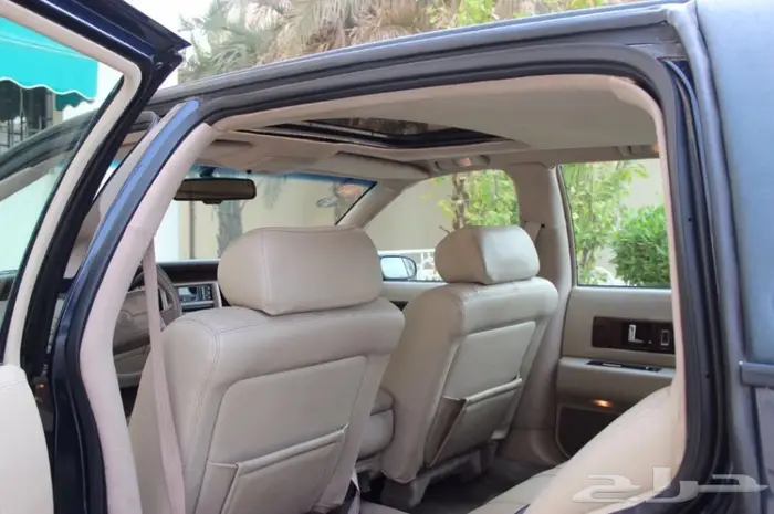 شاهدوا مجموعة سياراتنا الكلاسيكية بالموقع. 81