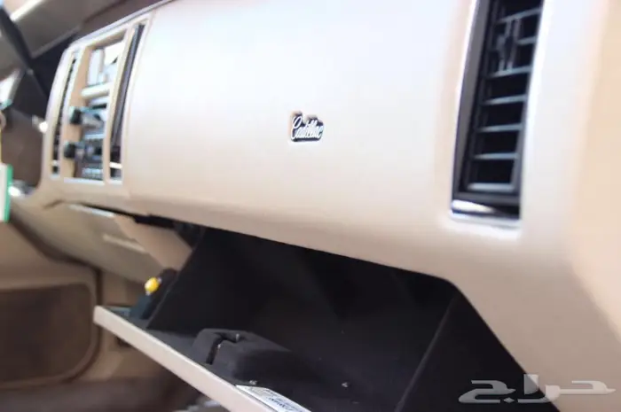 شاهدوا مجموعة سياراتنا الكلاسيكية بالموقع. 85