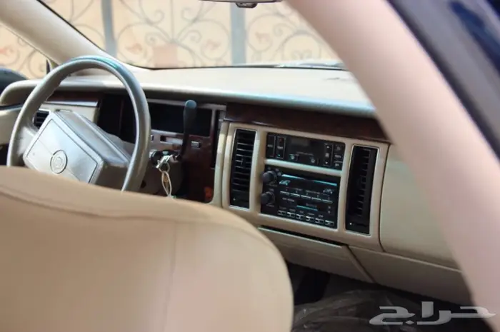 شاهدوا مجموعة سياراتنا الكلاسيكية بالموقع. 86