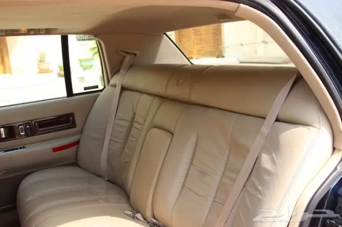 شاهدوا مجموعة سياراتنا الكلاسيكية بالموقع. 89