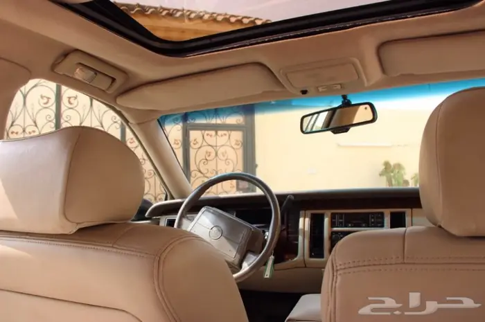 شاهدوا مجموعة سياراتنا الكلاسيكية بالموقع. 91