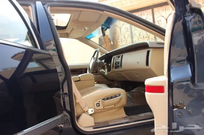 شاهدوا مجموعة سياراتنا الكلاسيكية بالموقع. 92