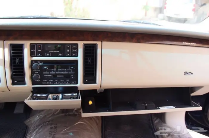 شاهدوا مجموعة سياراتنا الكلاسيكية بالموقع. 94