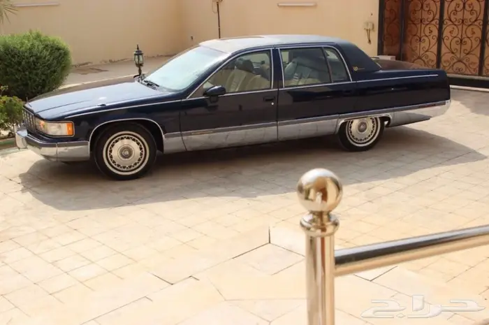 شاهدوا مجموعة سياراتنا الكلاسيكية بالموقع. 99