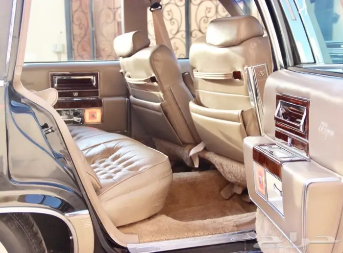 شاهدوا مجموعة سياراتنا الكلاسيكية بالموقع. 18