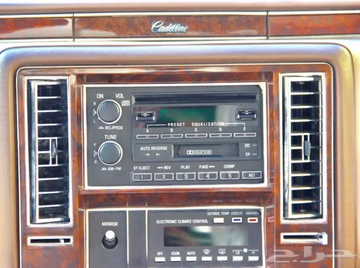 شاهدوا مجموعة سياراتنا الكلاسيكية بالموقع. 30