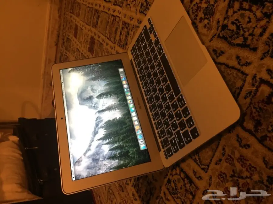 MacBook Air (image 5)