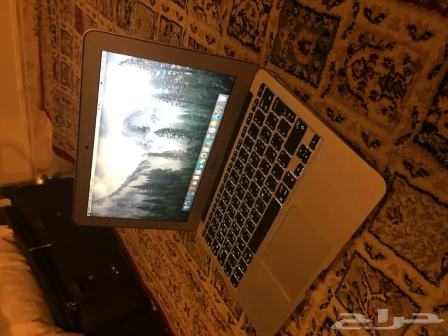 MacBook Air (image 6)