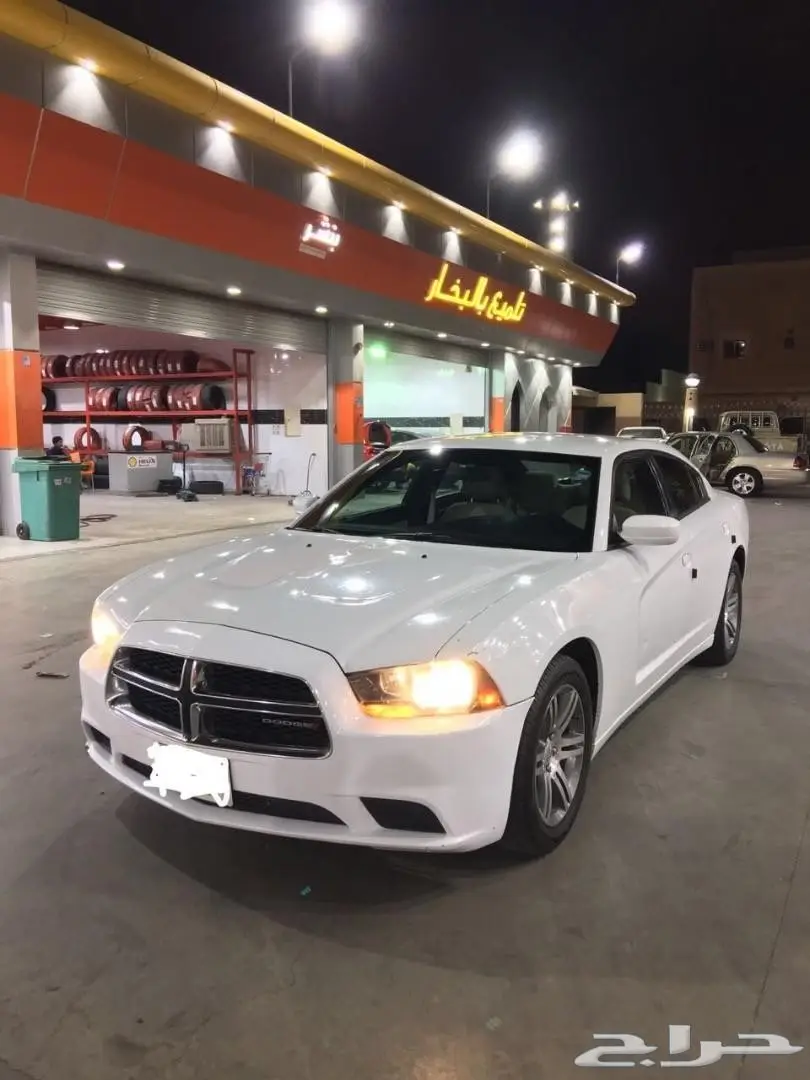 للبيع تشارجر 2014  (image 1)