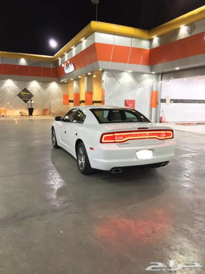 للبيع تشارجر 2014  (image 2)