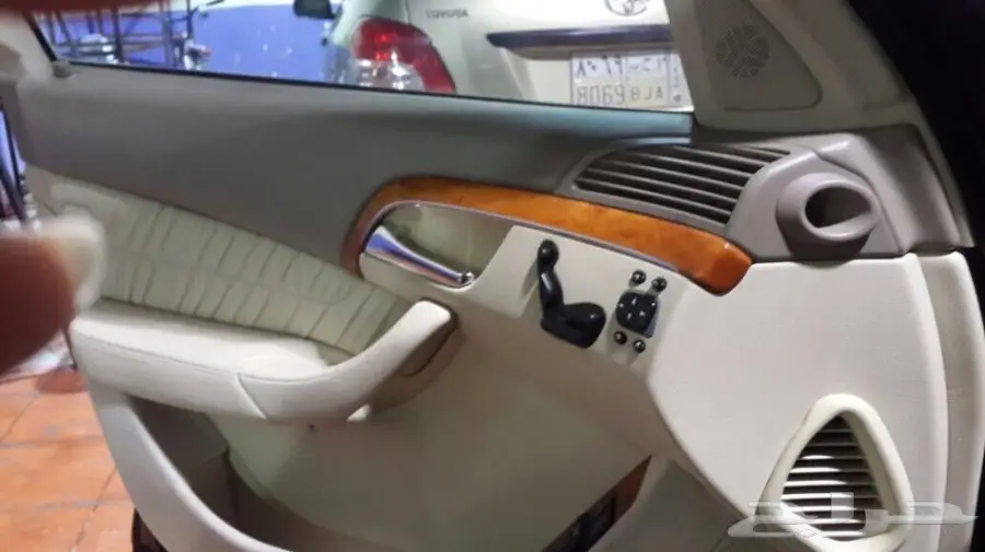 مرسيدس فياقرا2004مخزن بدي بلد وكل شيء وكاله (image 1)