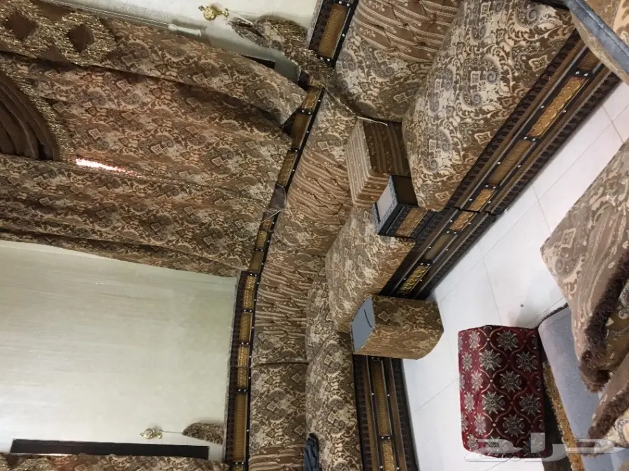 للبيع كنب مستعمل استعمال خفيف جدا