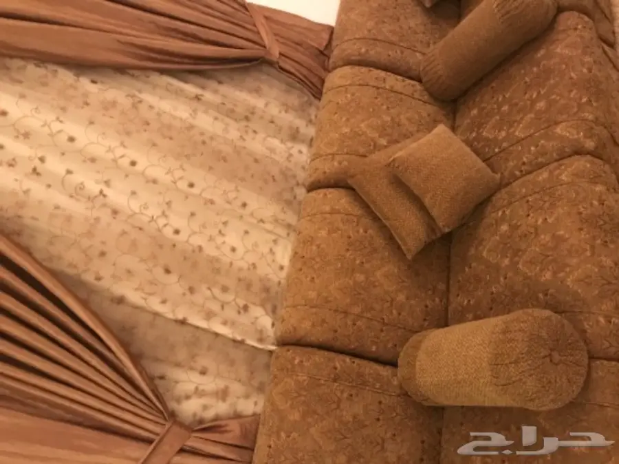 كنب تفصيل اللون بني 20 قطعة مفردة مع الستارة (image 1)