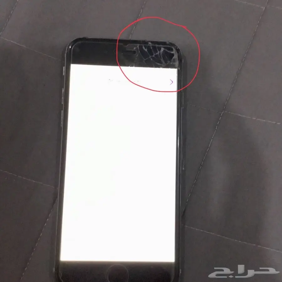إيفون 6 فضي 32 قيقا - حالة ممتازة (كسر طفيف في الشاشة) (image 2)
