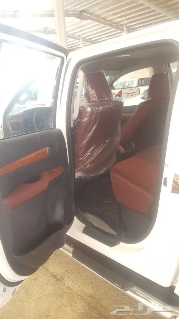 تويوتا هايلكس 4X4 موديل 2017سوبرGLX سعر 8800 (image 5)
