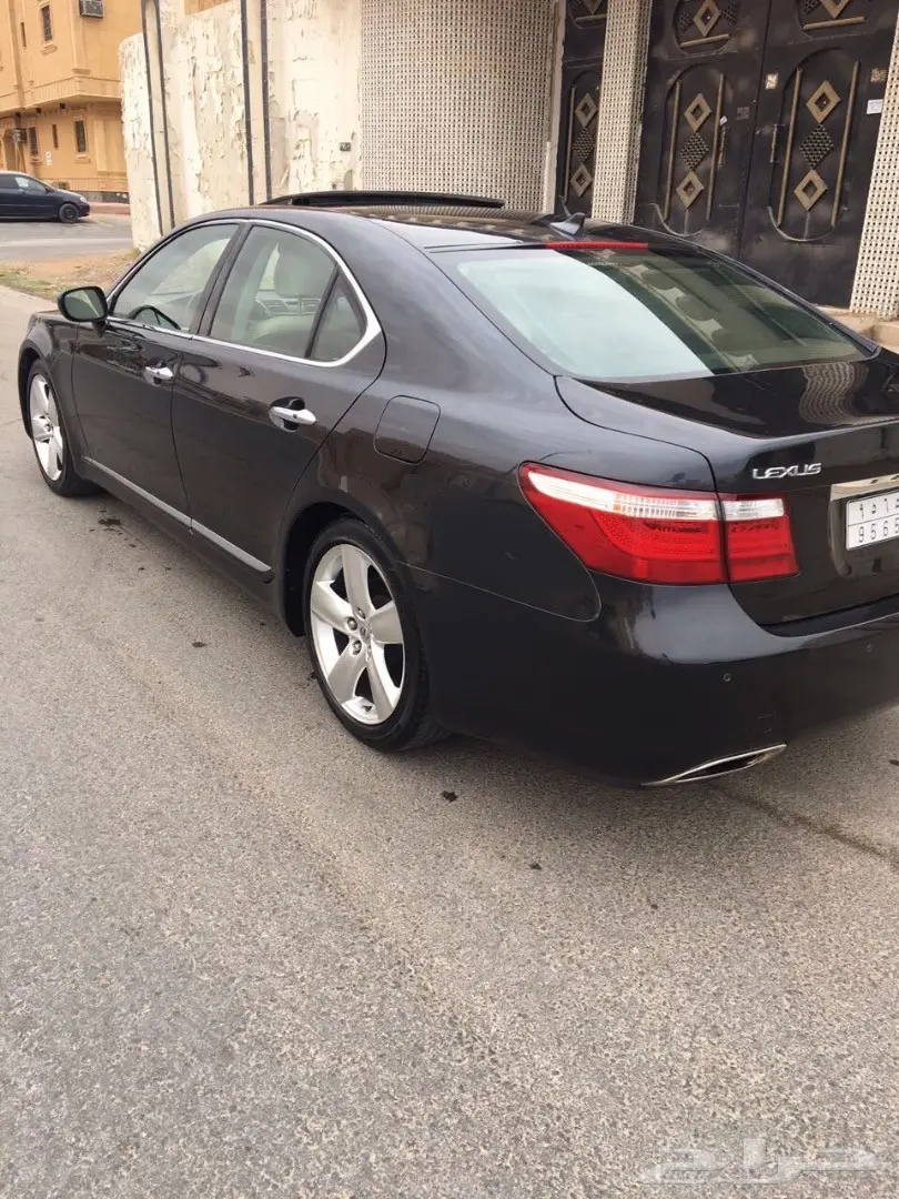 لكزس ال اس 2009 - حالة ممتازة! (image 1)