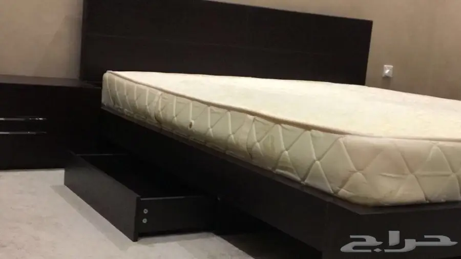 أثاث للبيع - غرفة نوم و كنب و طاولة طعام (image 4)