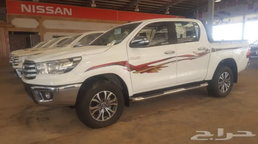 تويوتا هايلكس 4X4 موديل 2017سوبرGLX سعر 8800 (image 7)