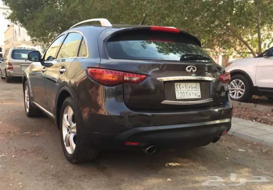 سيارة إنفنيتي FX35 للبيع (image 1)