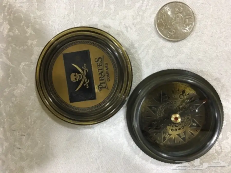 بوصله نحاس بشعار القراصنه (image 3)