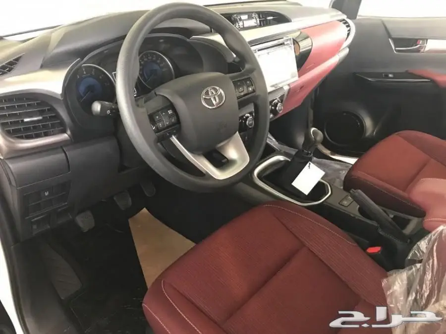 تويوتا هايلكس 4X4 موديل 2017سوبرGLX سعر 8800 (image 2)