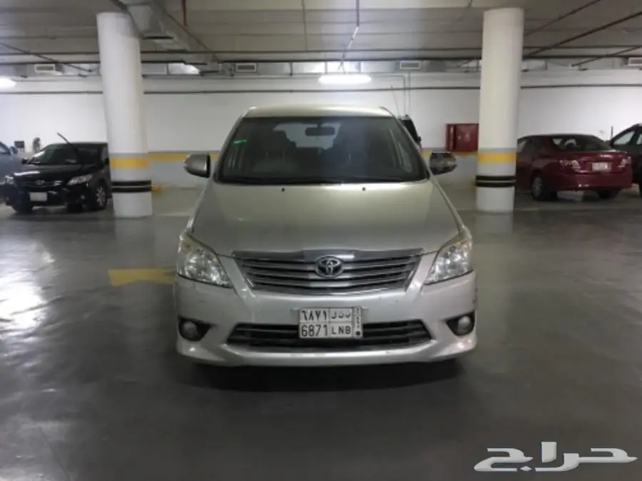 اينوفا 2012 نظيف للبيع