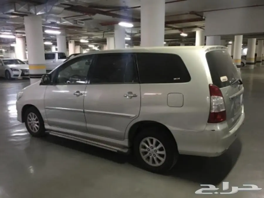 اينوفا 2012 نظيف للبيع (image 5)